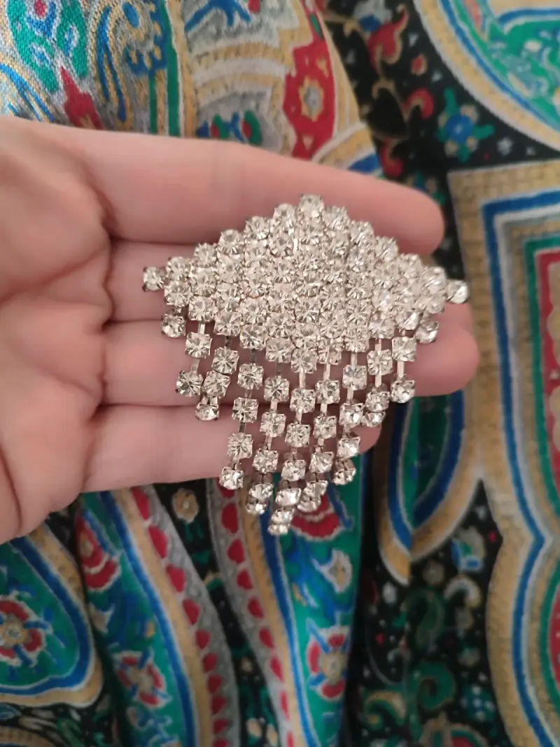 Broche de fantasía con cristales brillantes - 1