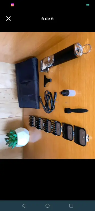 Máquina cortapelos recargable con accesorios - miniatura 1