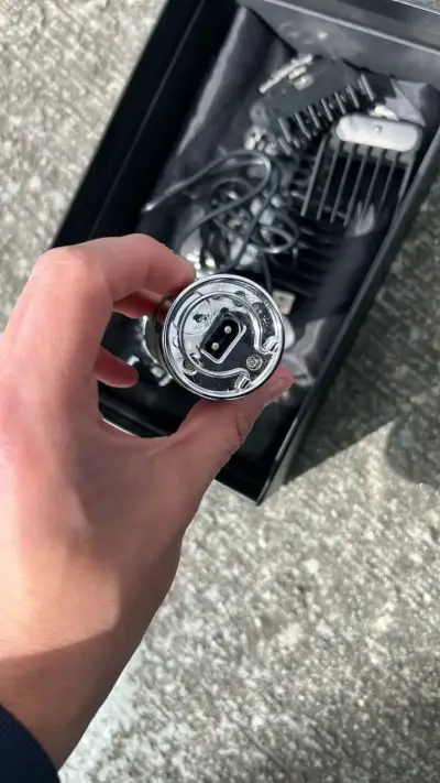 Máquina cortapelos recargable con accesorios - miniatura 2