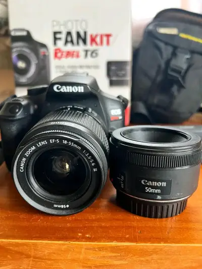Cámara Canon EOS RebelT6 con Lentes 18-55mm y 50mm - miniatura 1