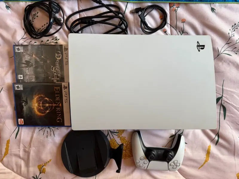 Consola PS5 FAT + Demon's Souls y Elden Ring - 1