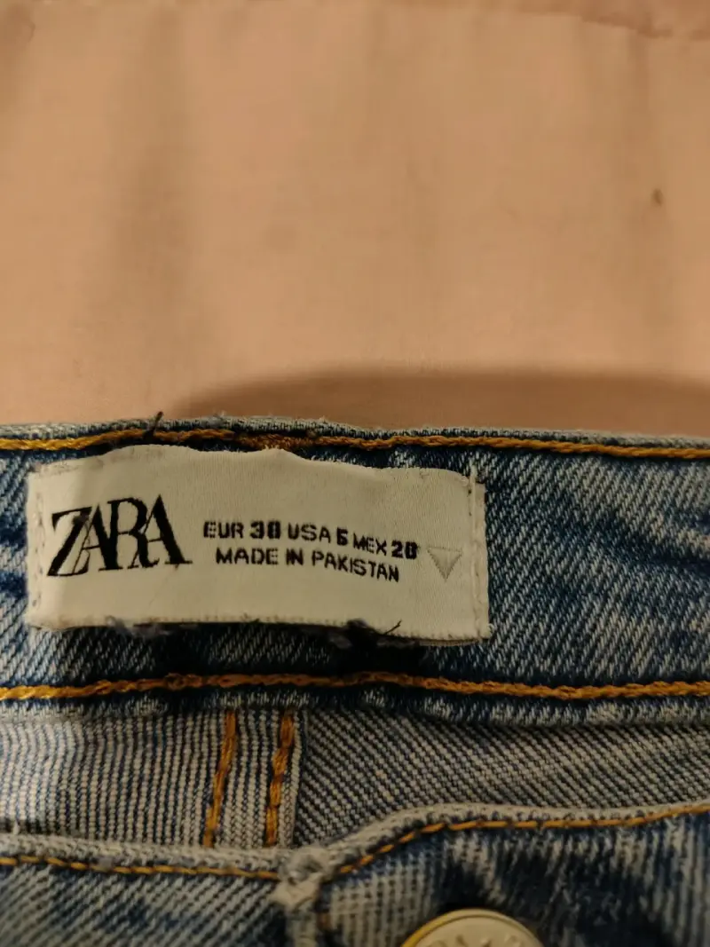 Jeans de mezclilla azul claro Zara para mujer - 3