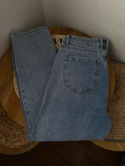 Lote de jeans para mujer en varios colores - miniatura 2
