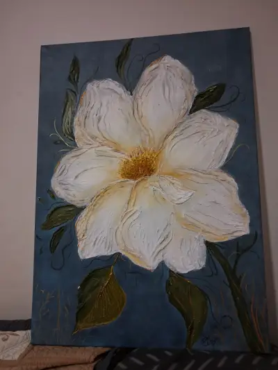 Cuadro de flor blanca en relieve sobre lienzo - miniatura 3
