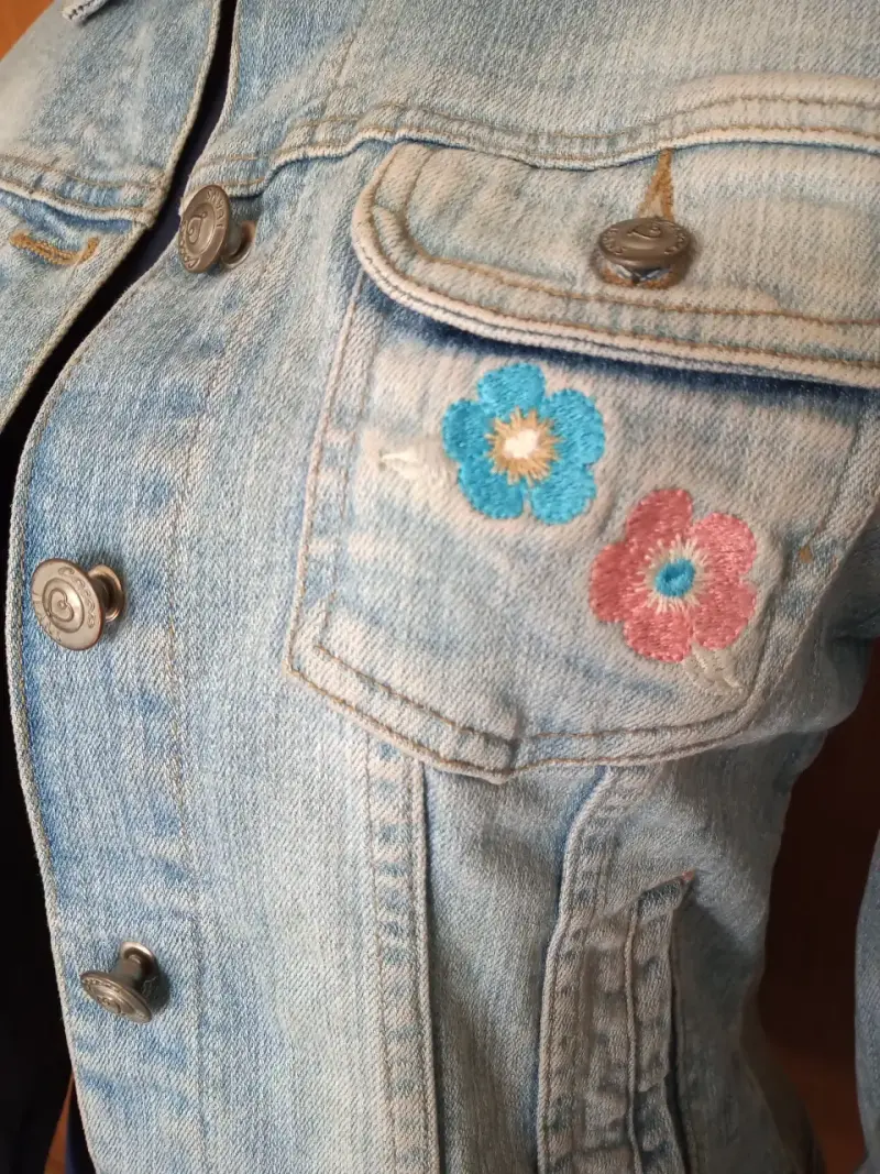 Chaqueta de mezclilla con bordado floral - 3