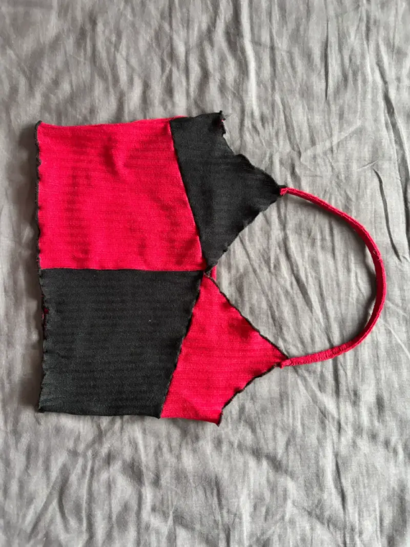 Top de punto rojo y negro para mujer - 1