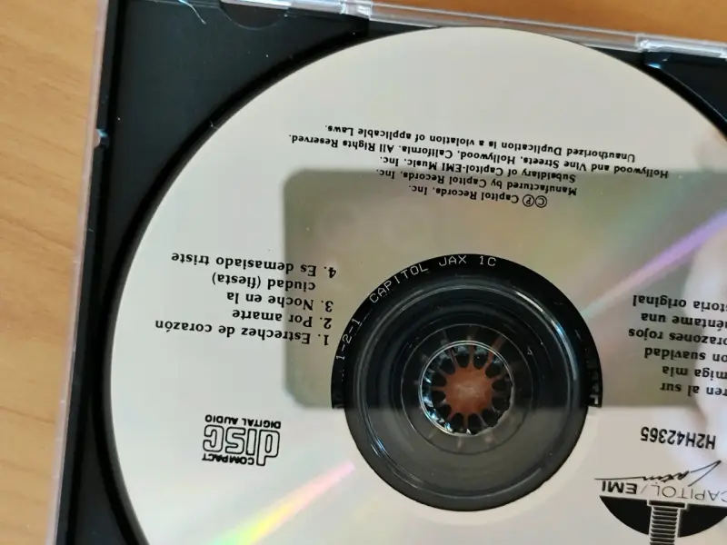 Los Prisioneros -  Corazones (First Press) - 3