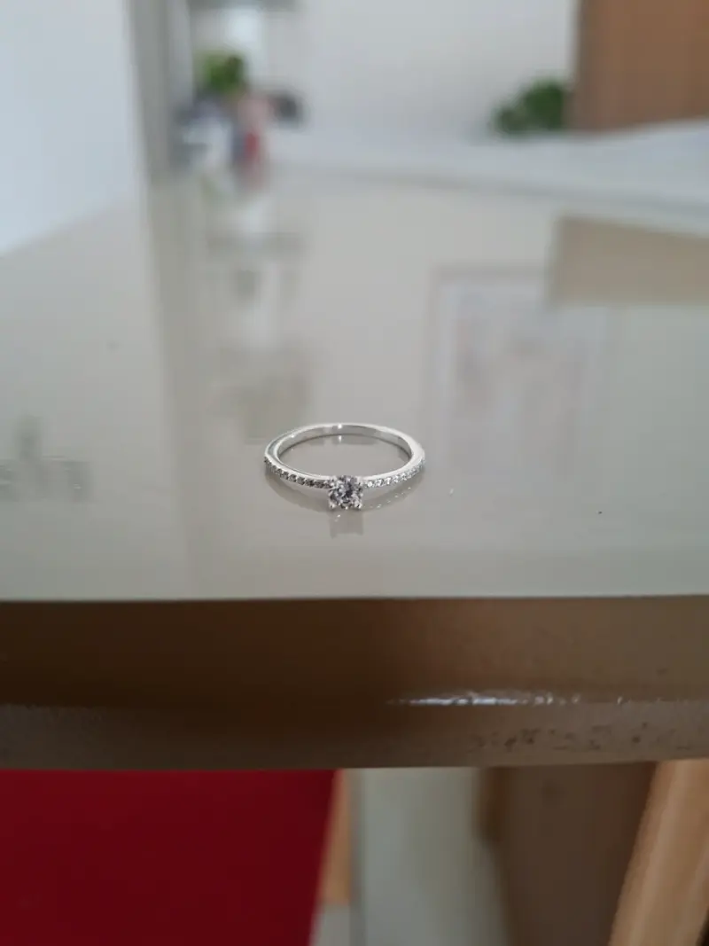 Anillo Solitario De Plata Ley 925. - 1