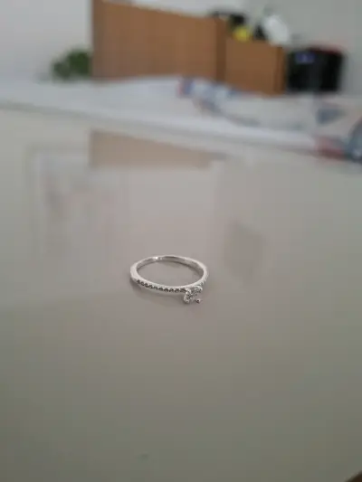 Anillo Solitario De Plata Ley 925. - miniatura 2