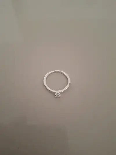 Anillo Solitario De Plata Ley 925. - miniatura 3
