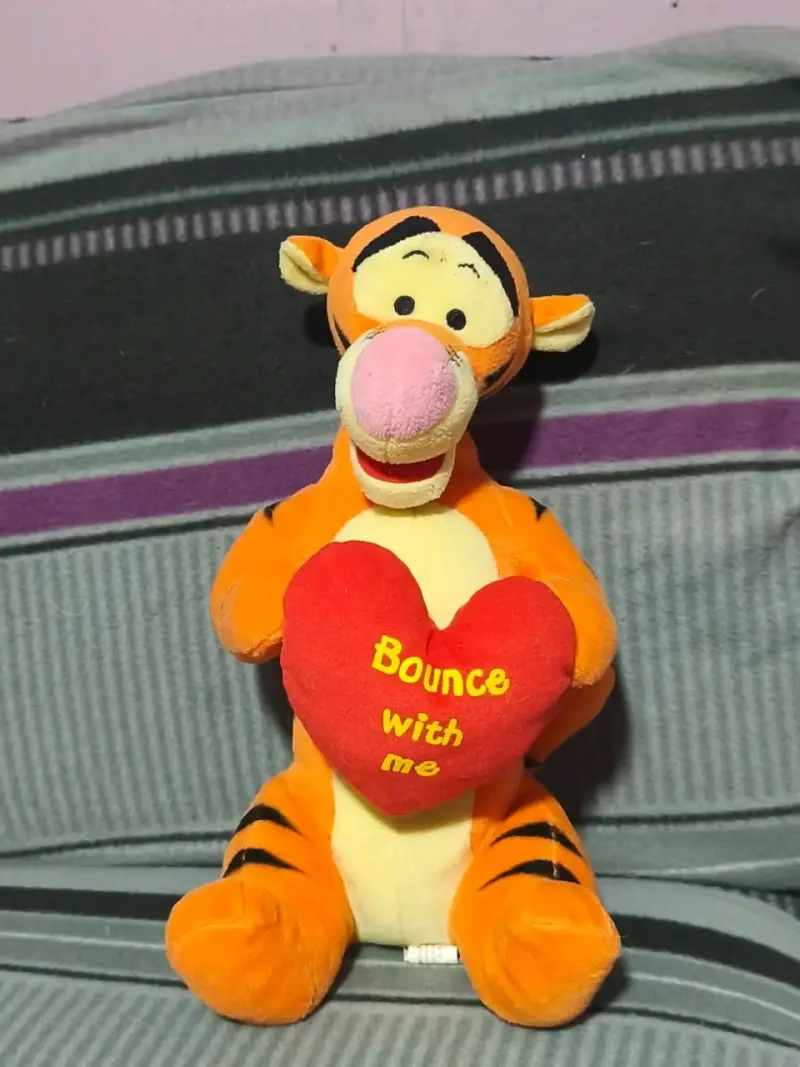 Peluche Tigger con corazón 'Bounce with me'