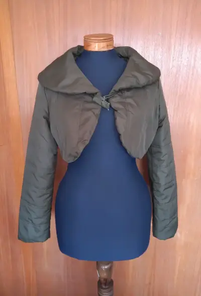 Chaqueta tipo parka crop verde - miniatura 1