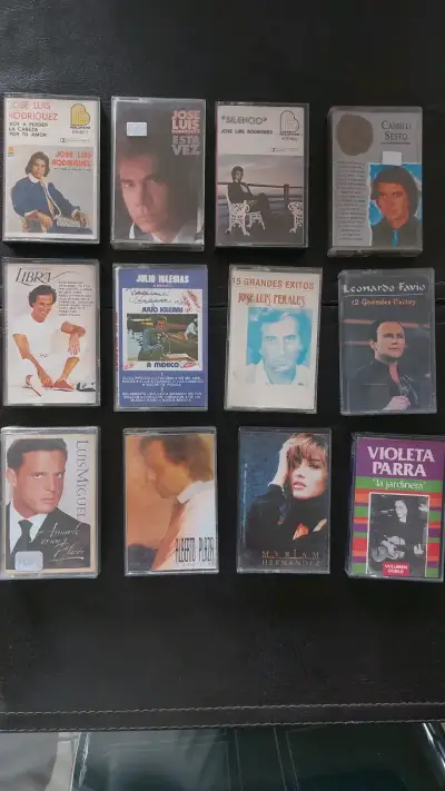 Colección de cassettes de música latina - miniatura 1