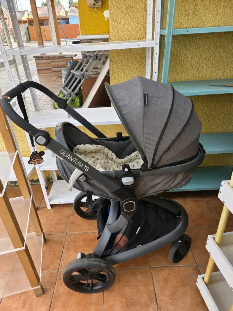 Coche de bebé Quantum TS gris en buen estado