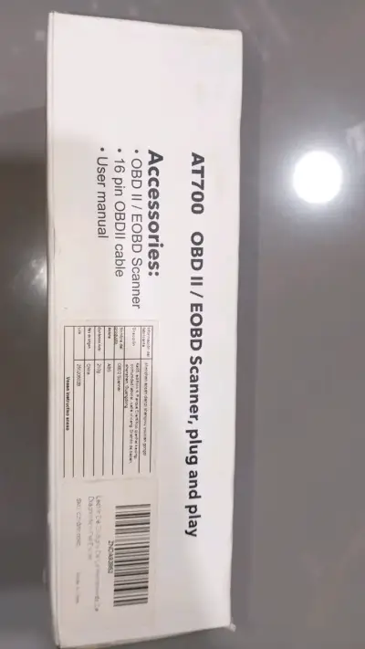 Escáner OBD II/EOBD AT700 para diagnóstico automotriz - miniatura 4