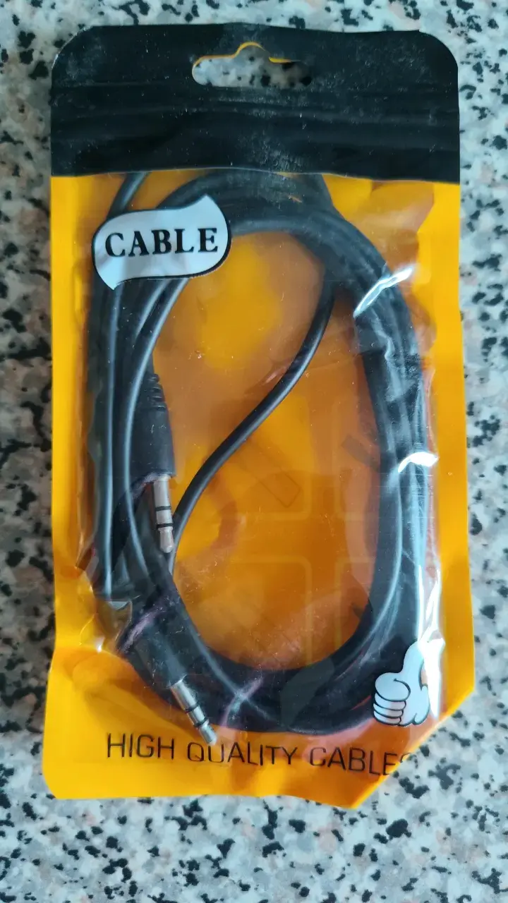Cable de audio auxiliar 3.5mm alta calidad - 1