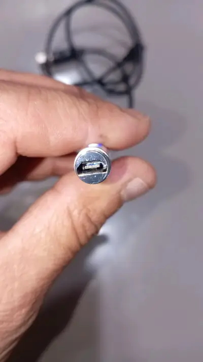 Lápiz Capacitivo Activo Blanco para Pantallas Táctiles - miniatura 5