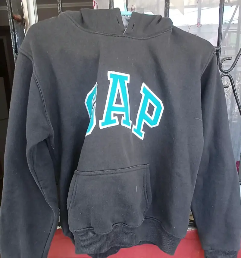 Polerón con capucha GAP azul talla M