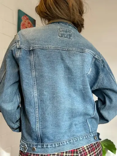 Chaqueta de mezclilla gap azul para mujer - miniatura 2