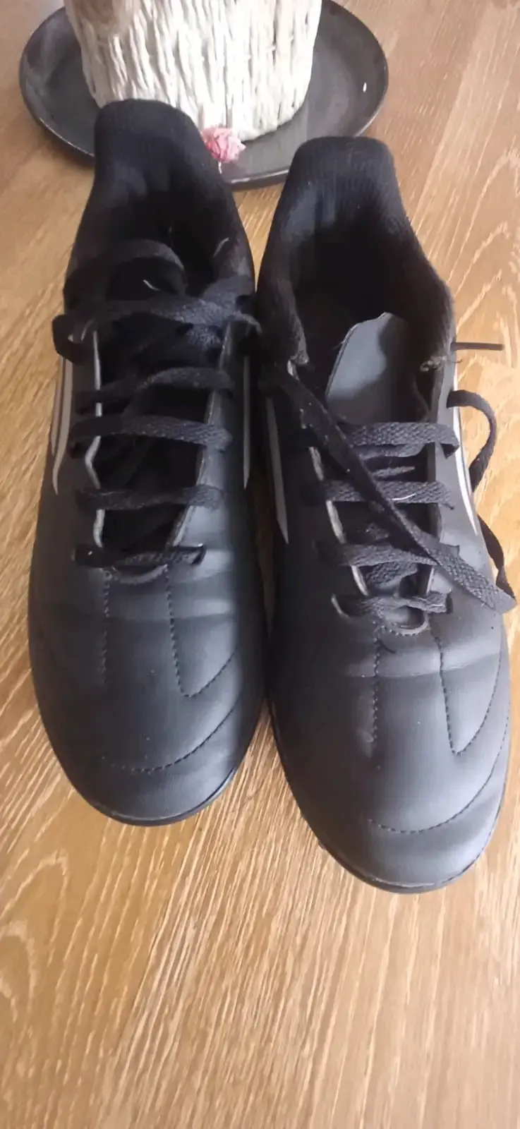 Zapatos para Futbol negras Adidas en buen estado