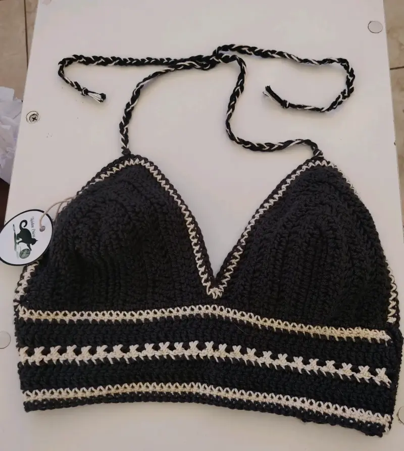 Top de crochet azul marino con diseño artesanal - 1