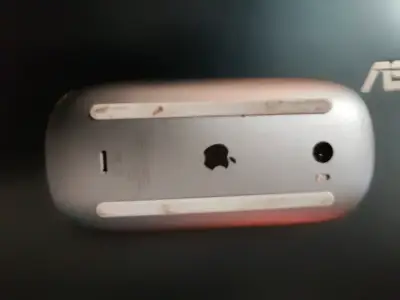 iMac de Apple con Magic Mouse - miniatura 3