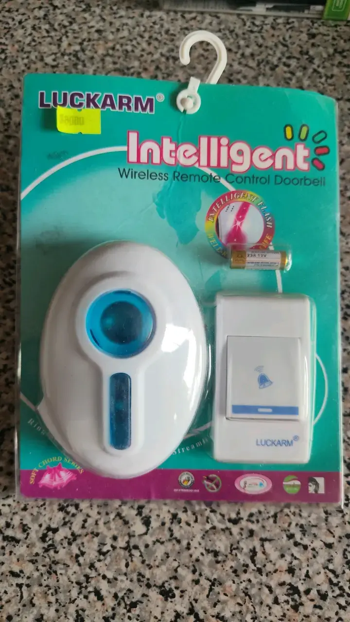Timbre inalámbrico Luckarm con control remoto - 1