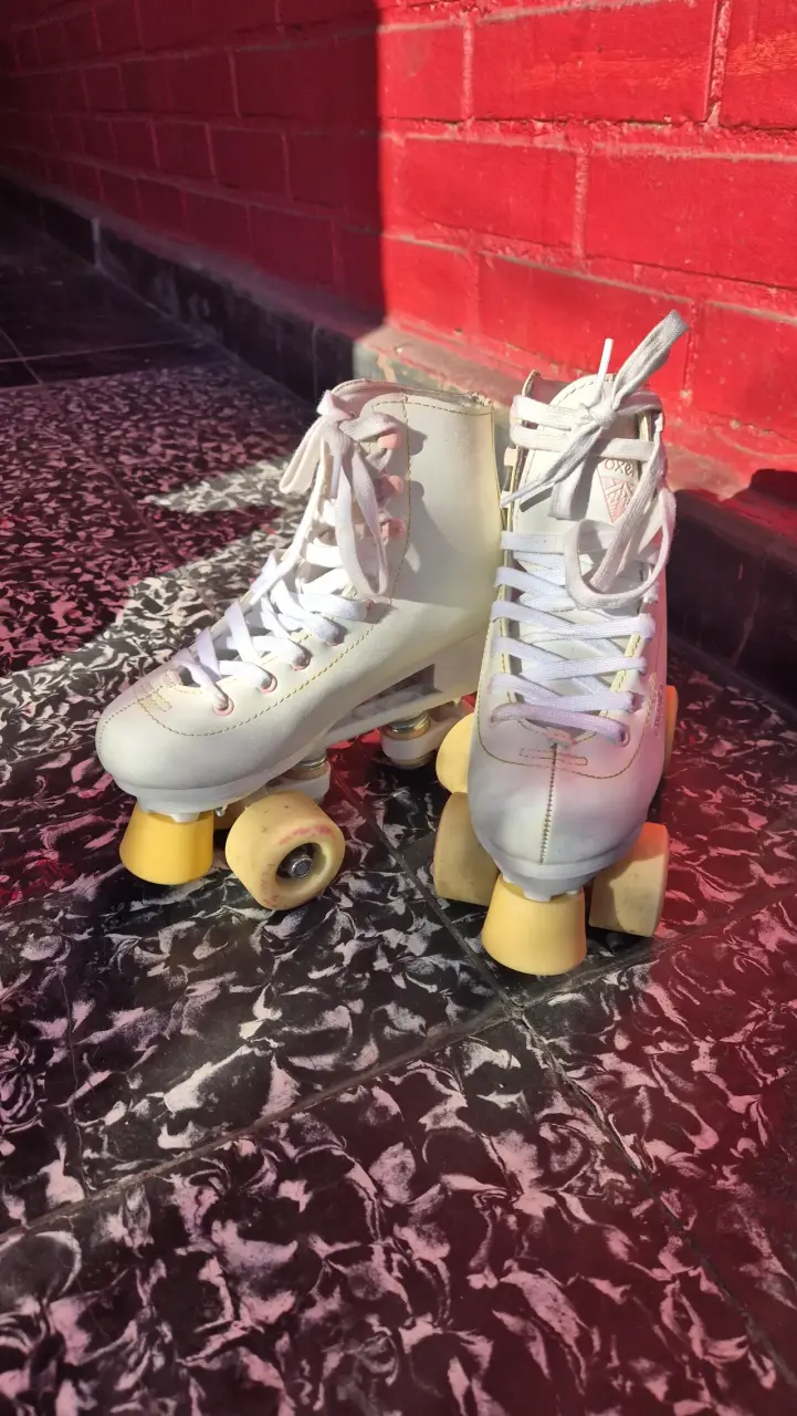 Patines de cuatro ruedas blancos Oxelo - 1