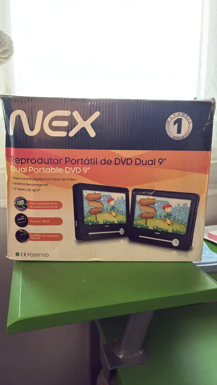 Reproductor portátil de DVD dual 9'' Nex - 1
