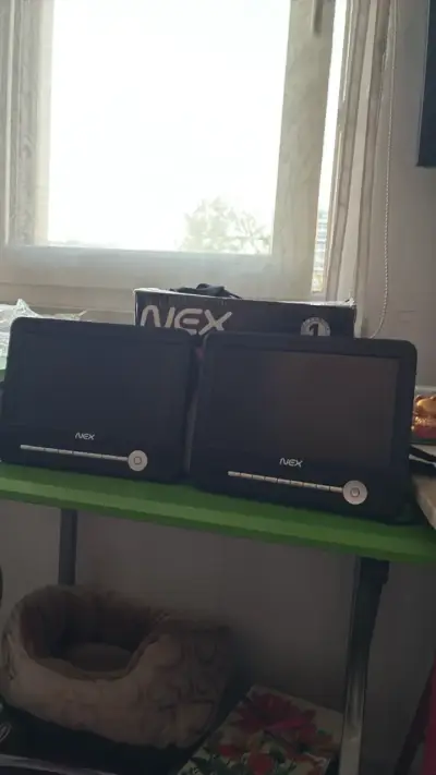 Reproductor portátil de DVD dual 9'' Nex - miniatura 4