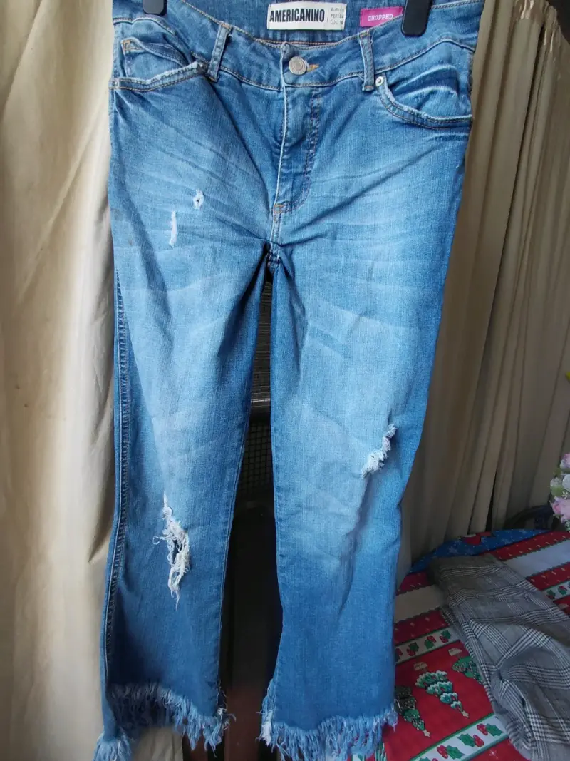 Jeans Americanino Cropped Desgastados Mujer - 1