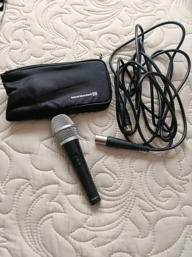 Micrófono dinámico Beyerdynamic con cable - 2