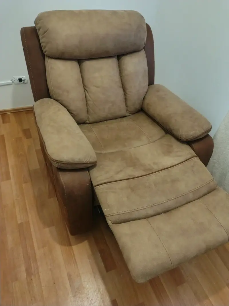 Sillón reclinable de cuero sintético beige - 3