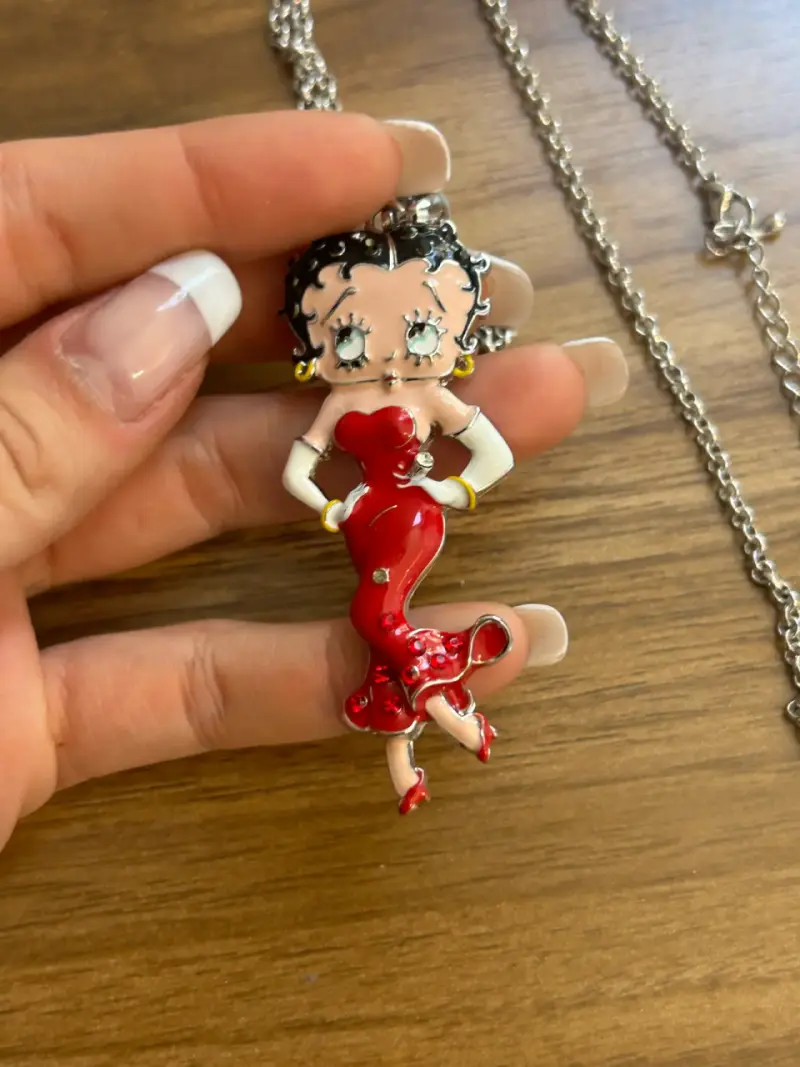Collar con colgante de Betty Boop - 3