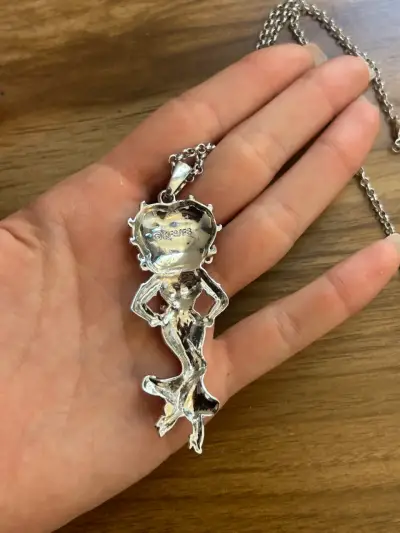 Collar con colgante de Betty Boop - miniatura 4
