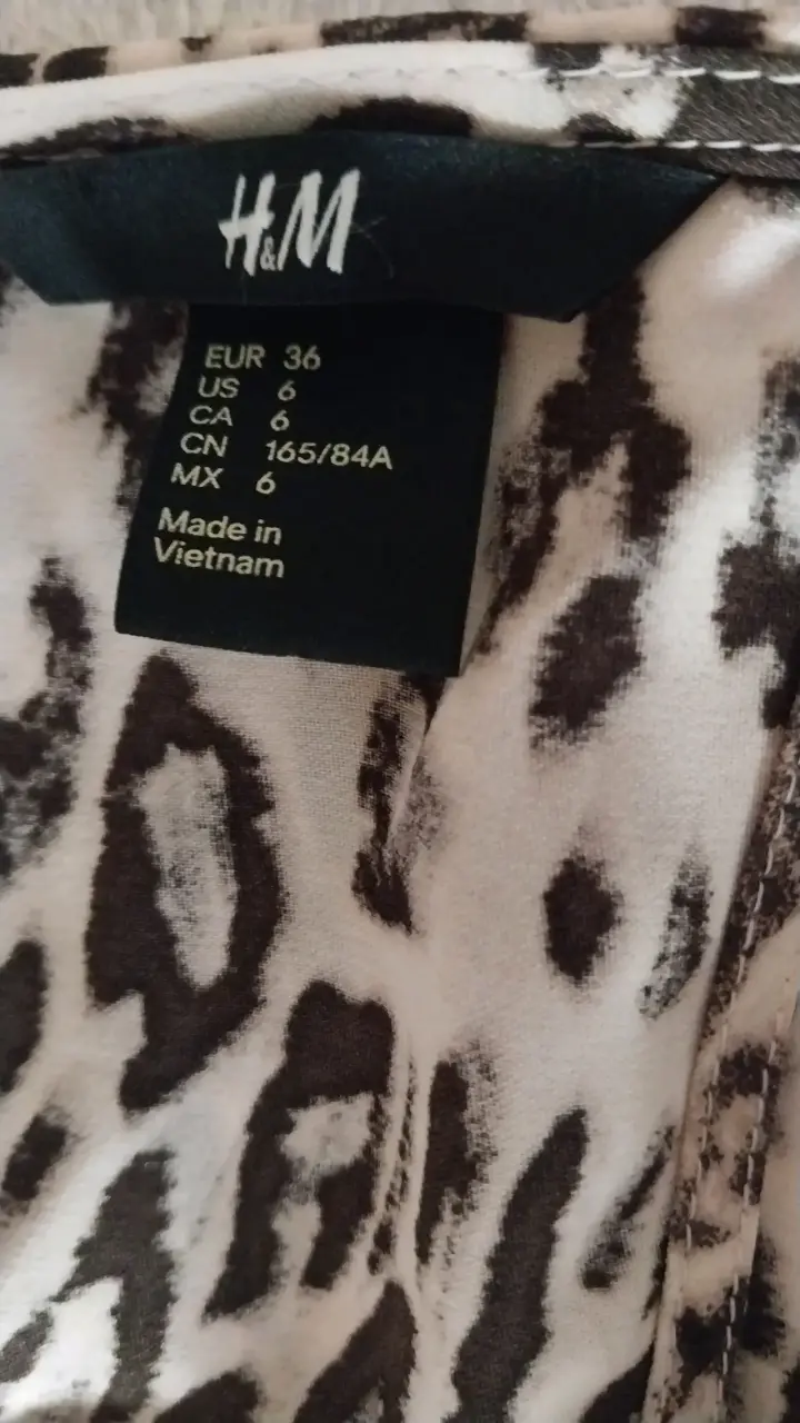 Vestido largo estampado animal print H&M - 3