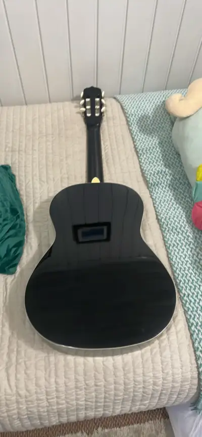 Guitarra clásica negra Vizcaya + afinador - miniatura 2