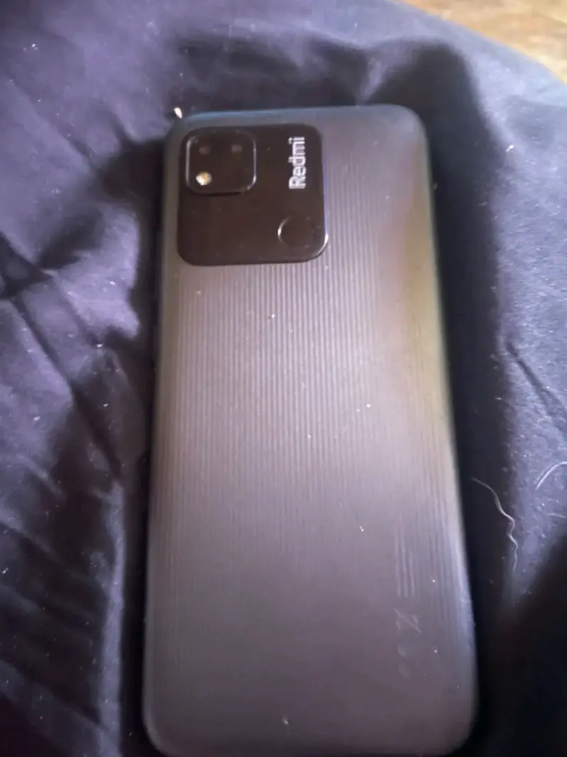 se vende Redmi 10A l - 1
