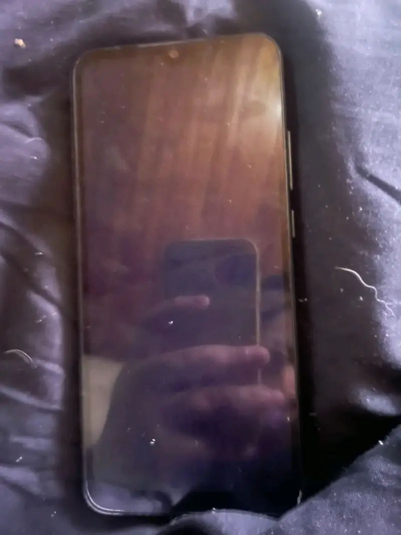 se vende Redmi 10A l - 2