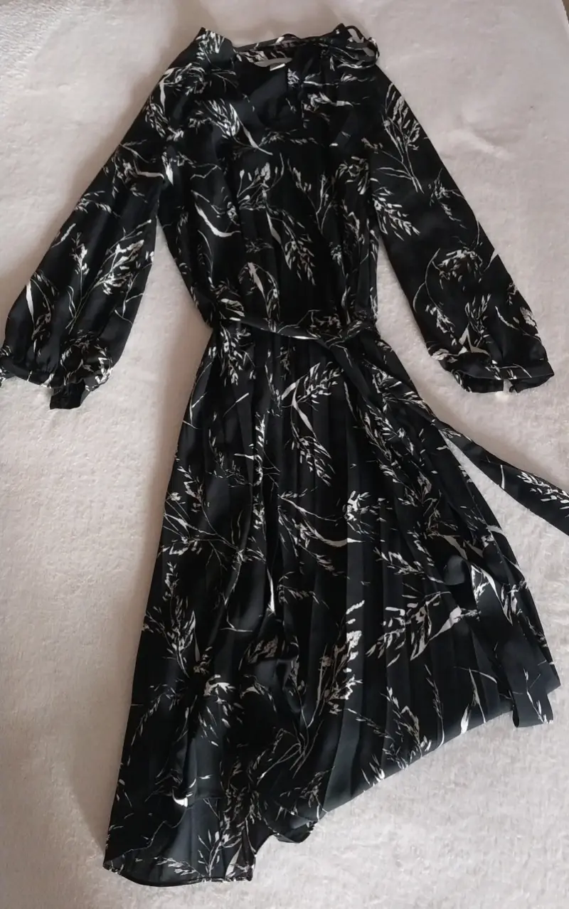 Vestido negro estampado H&M talla 34 - 1