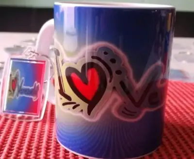 Taza con diseño de Venezuela y llavero - miniatura 2