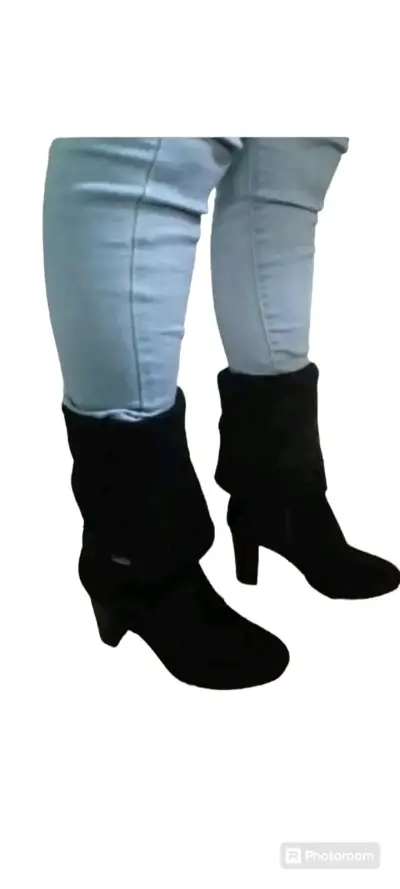 Botas de tacón alto negras para mujer - miniatura 1