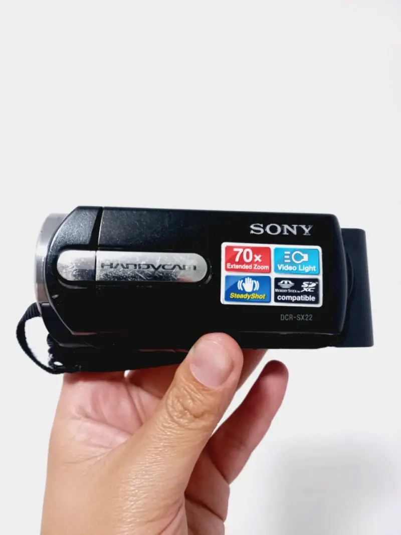 Videocámara Sony Handycam DCR-SX22 con Zoom 70x - 1