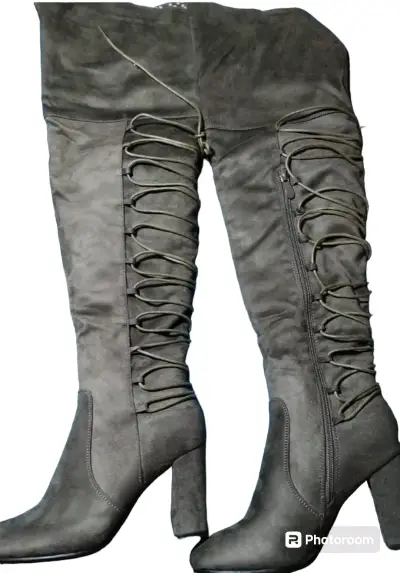 Botas altas de tacón gris con cordones - miniatura 1