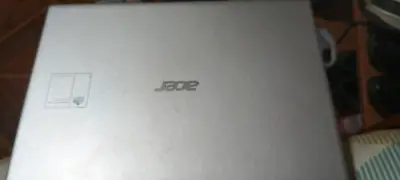 Laptop Acer en buen estado ( de segunda mano ) - miniatura 1