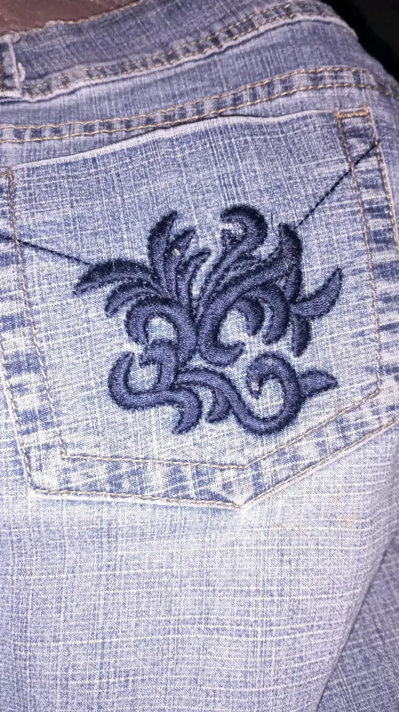 Jeans de mujer Blu Girl con bordado - 4