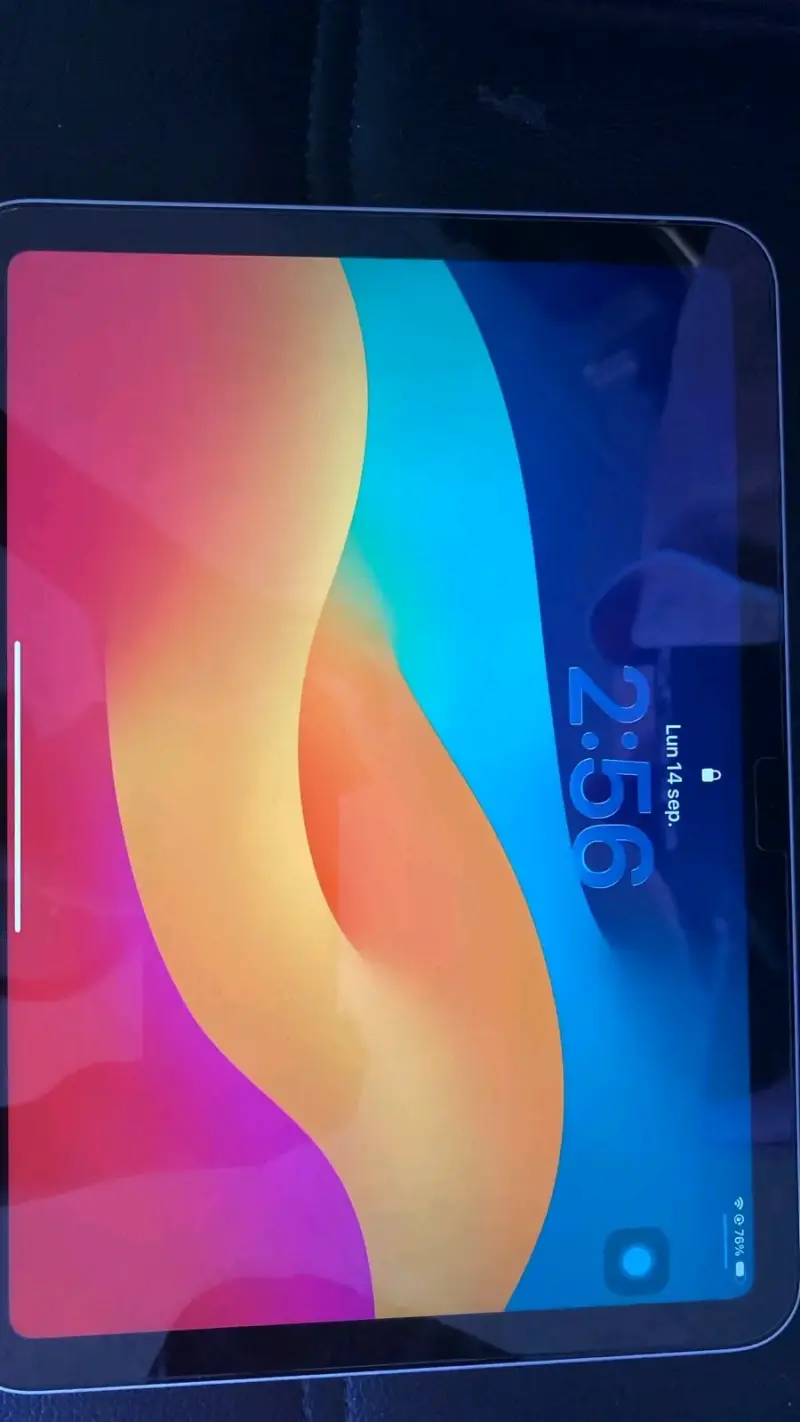 iPad con Apple Pencil y funda protectora - 5