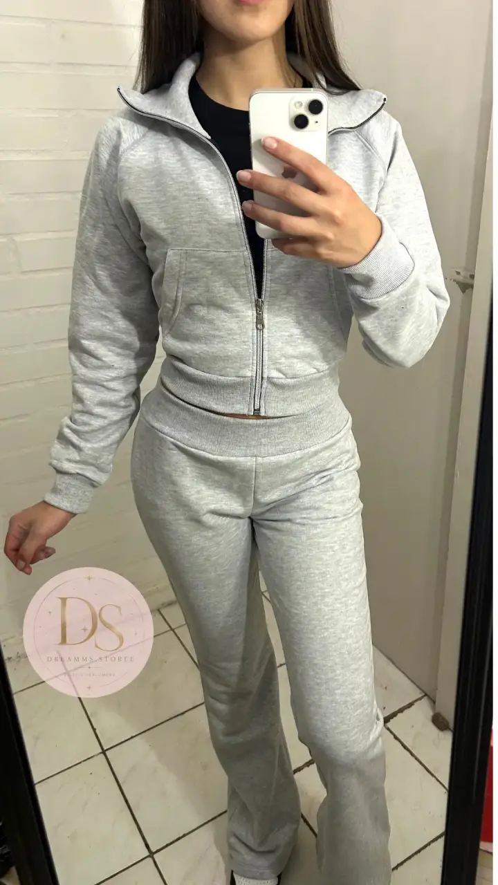 Conjunto deportivo negro para mujer