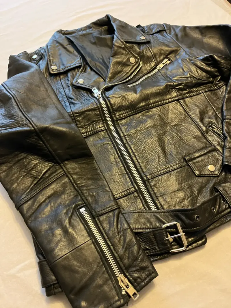 Chaqueta de cuero negra estilo motociclista - 2