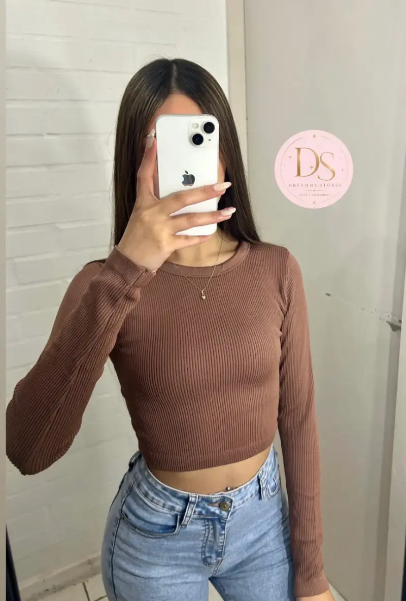 Crop top marrón de manga larga